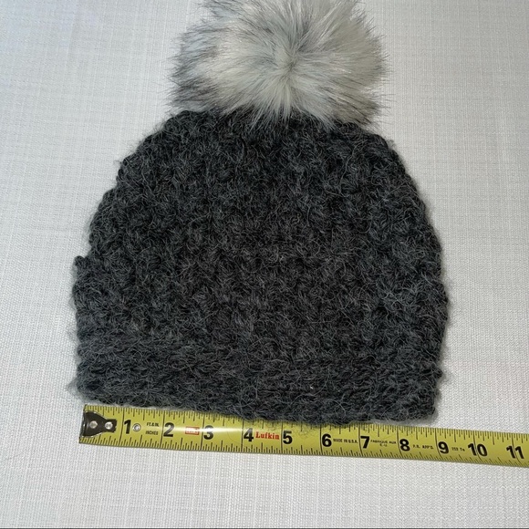 Handmade Pompom Beanie Winter Hat Crocheted Using Doubled Yarn - Picture 8 of 9